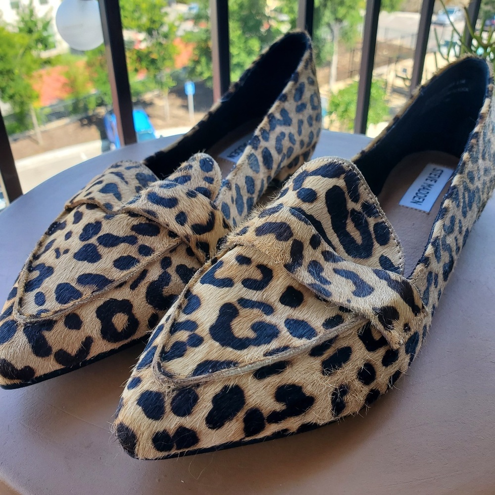 Steve Madden Suede Flats